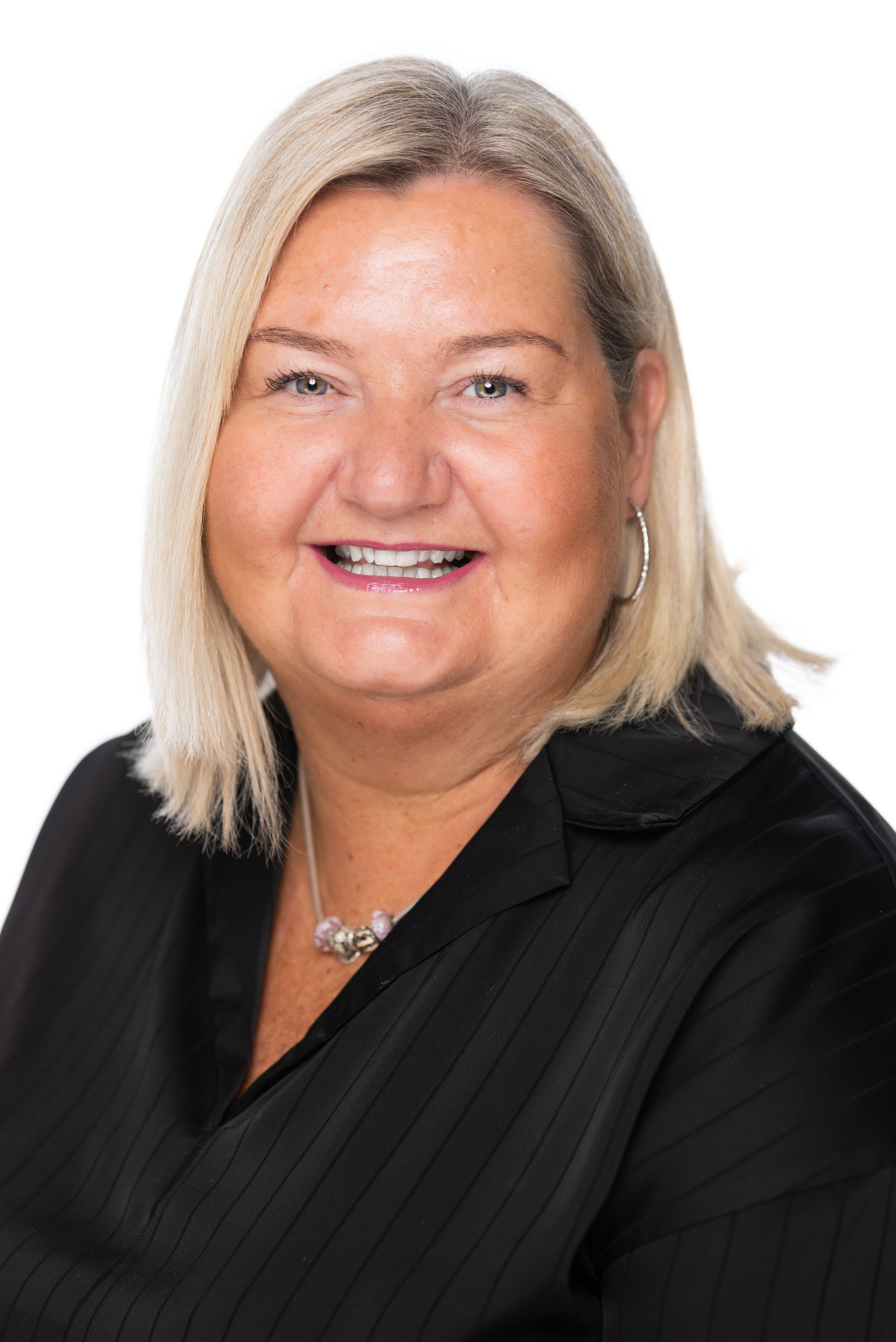 Tina Lovey, OBE CEO of RIT /  BSc (Hons), PGCE, NPQH